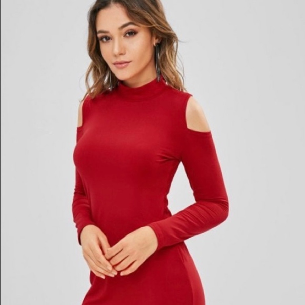 Long Sleeve Cut Out Shoulder